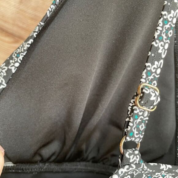 SHORE SHAPES SWIMDRESS IN BLACK AND WHITE PRINT - Picture 5 of 7